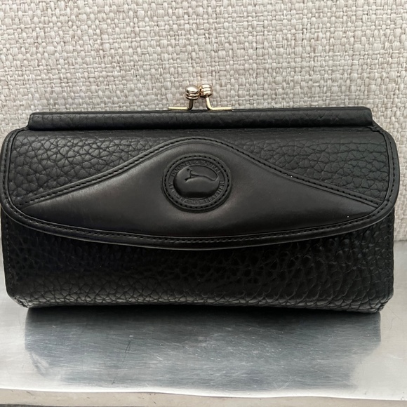 Dooney Bourke Bucket handbag and matching Wallet - Picture 7 of 15